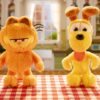 931615.008_Animagic_Garfield_Lifestyle_10 Animagic Classic Garfield 8'' Plush